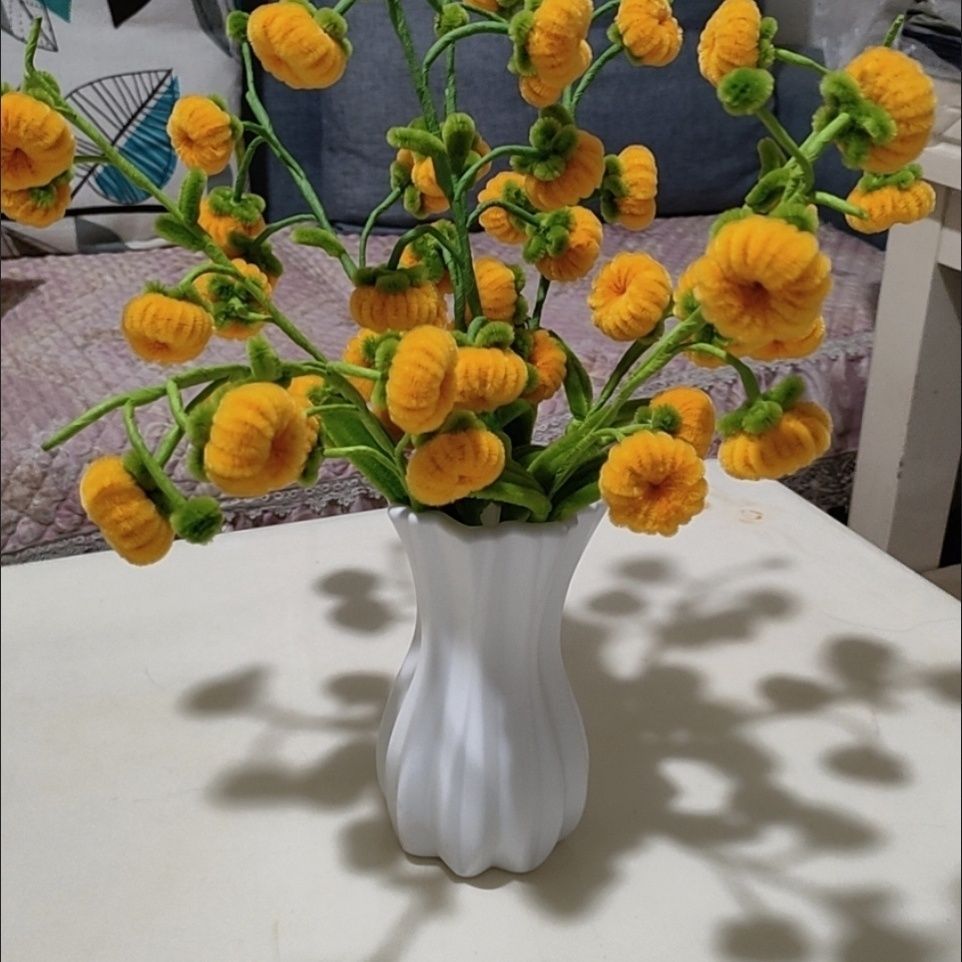 Dekorativer gerippter Keramikblumenvas Karnz