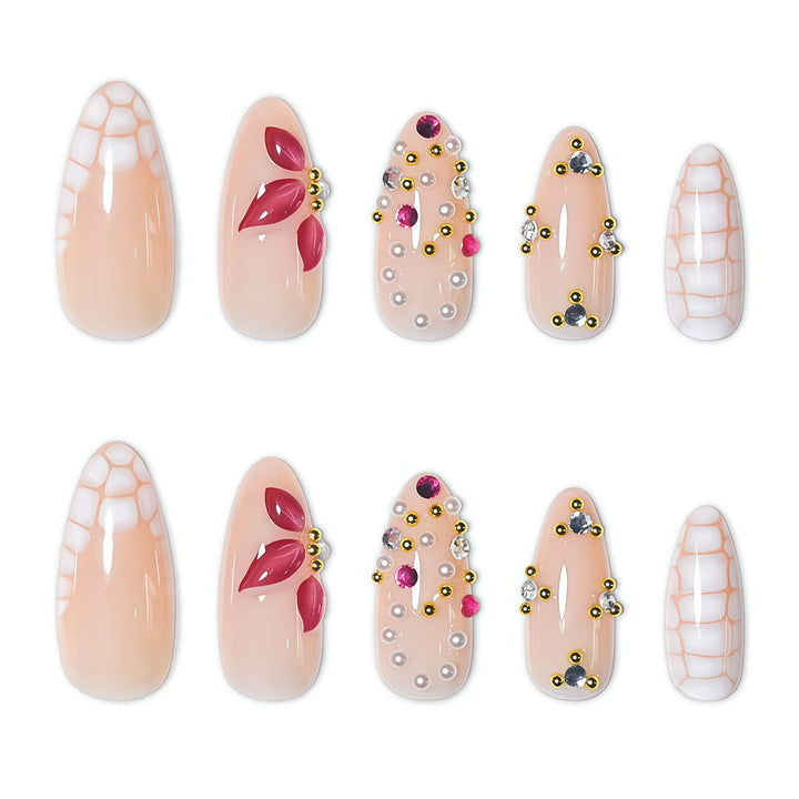 Glamouröse dekorative Nagelkunstverlängerungen Karnz