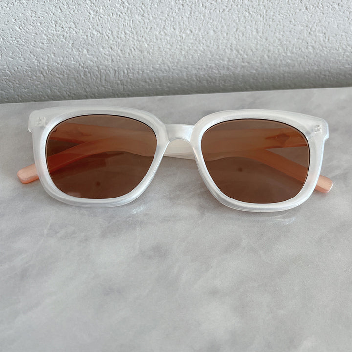 Damen modische quadratische Sonnenbrille mit UV-Schutzfilter und robustem Rahmen Karnz