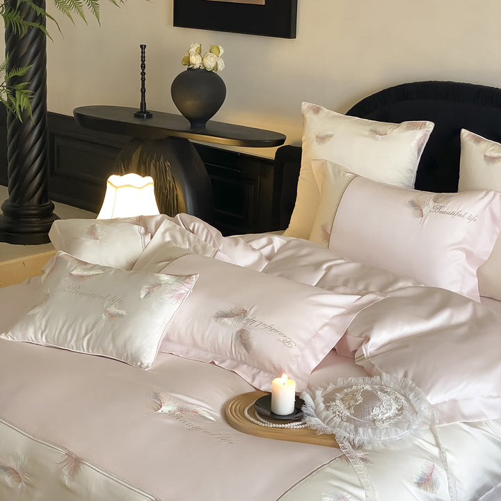 Seidiger bestickter Feder-Motiv Bettbezug Set mit Satin Kissenbezügen & Euro Kissenbezügen