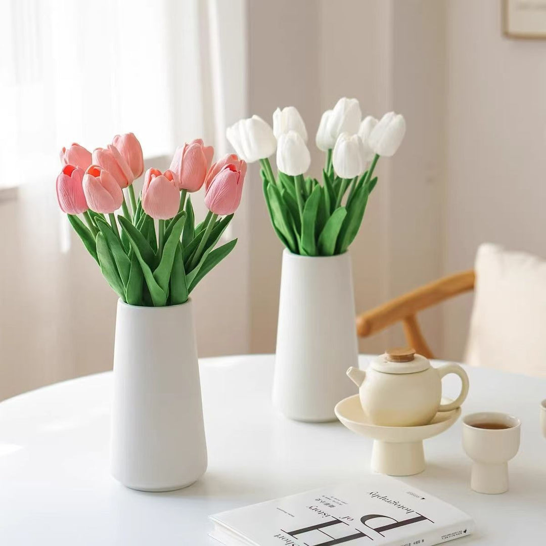 Realistischer Kunst-Tulpenstrauß