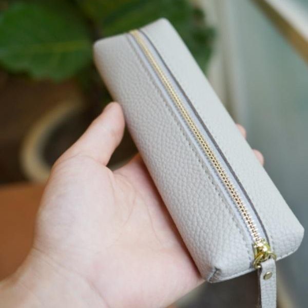 Elegantes Leder-Etui Karnz