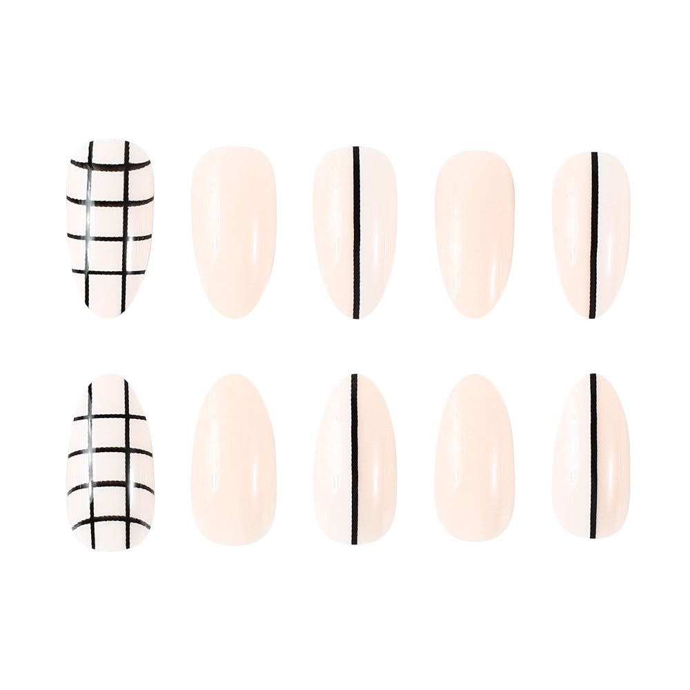 Elegante Geometrische Press-On Nagelkunst Karnz