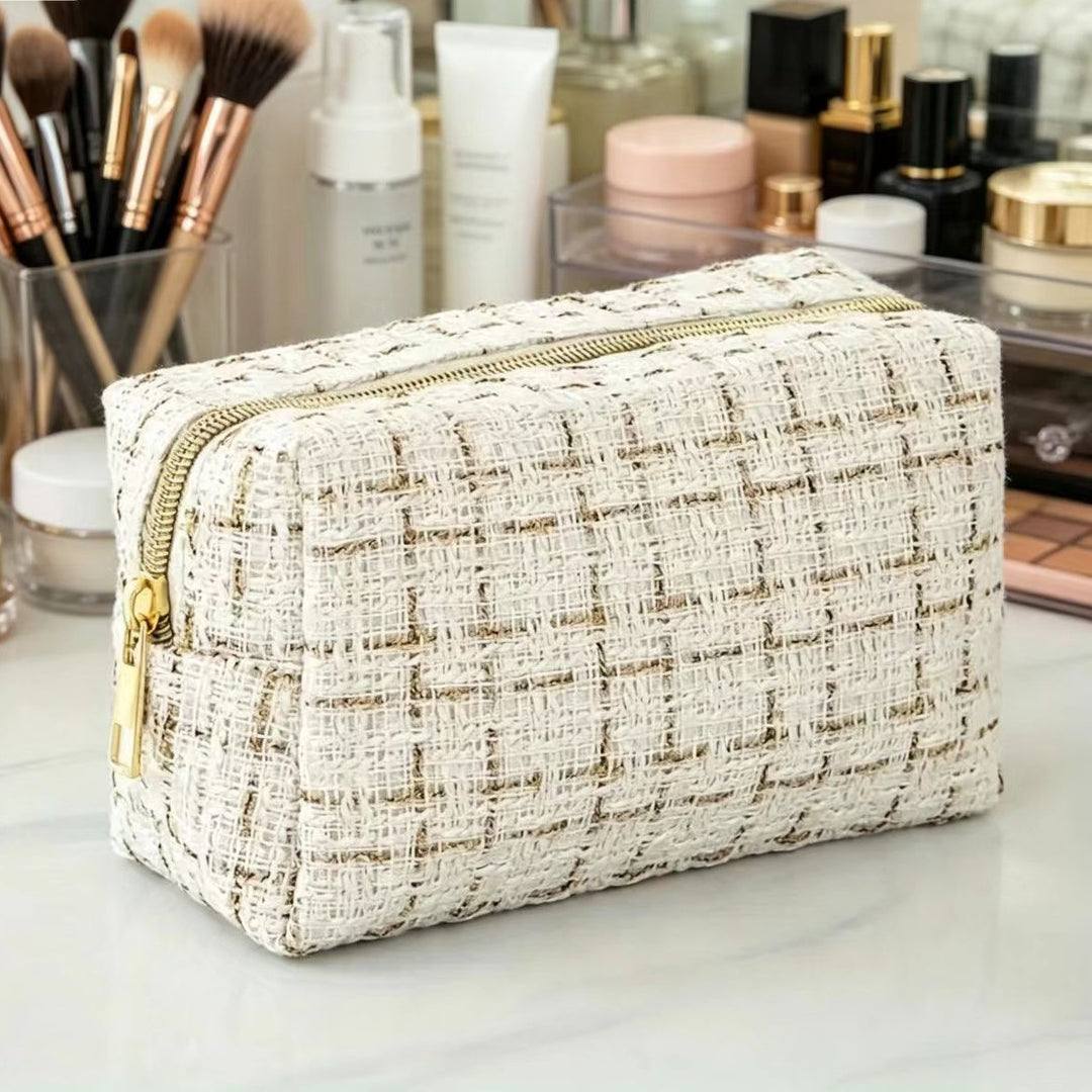 Woven Cosmetic Bag Karnz