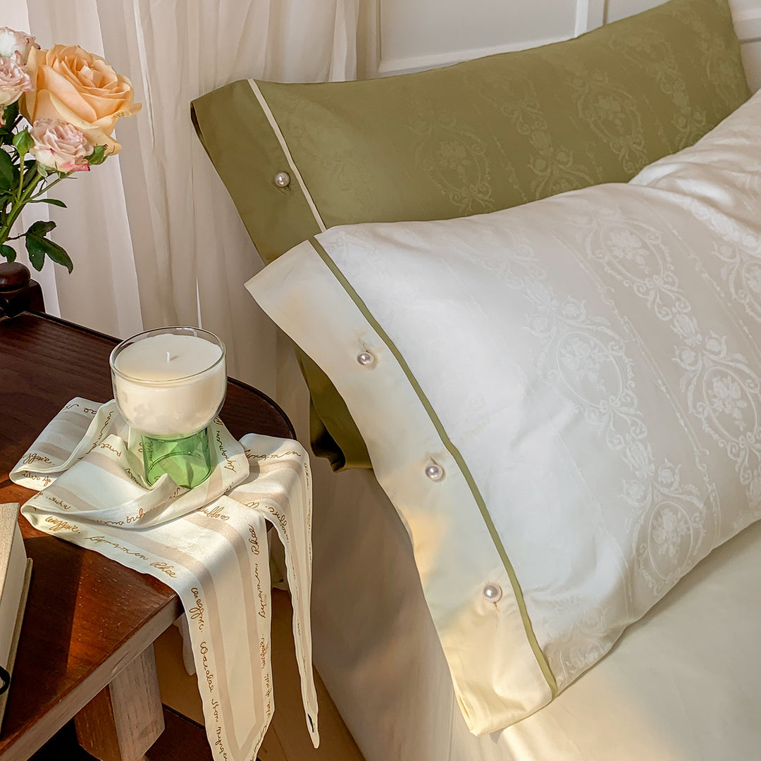 Premium Jacquard-Baumwoll-Satin Bettwäsche-Set mit subtiler Medaillon-Webart und Kontrastpaspel