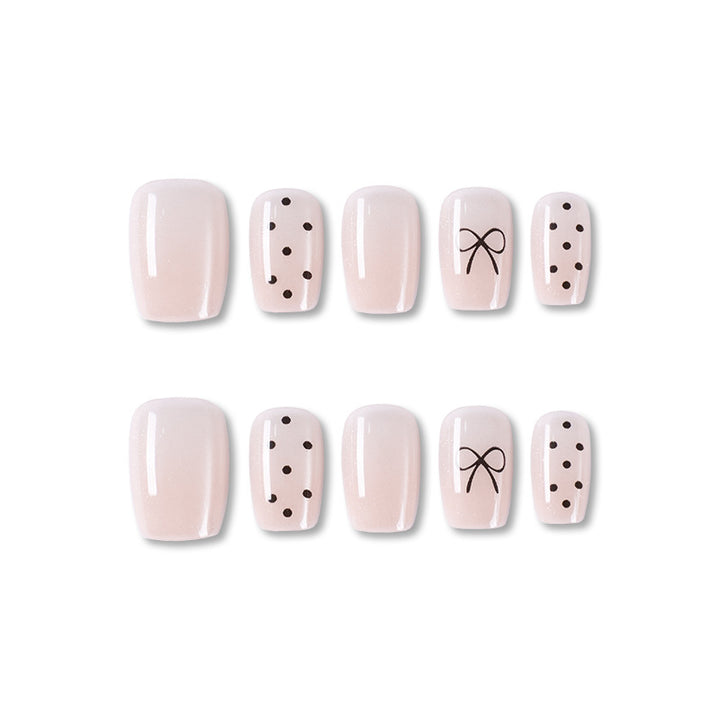 Chic Minimalist Press-On Nail Set Karnz