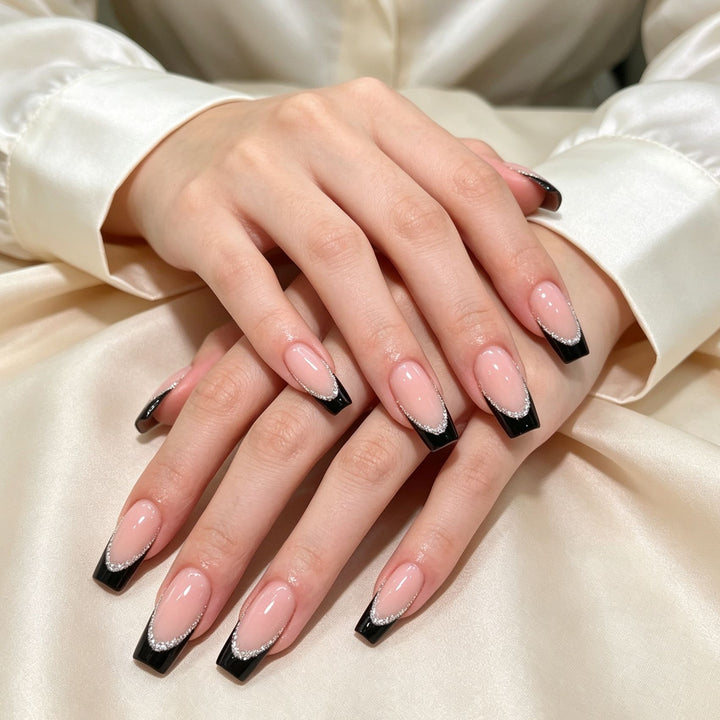Elegante französische Tipp-Nagelkunstverbesserungen Karnz
