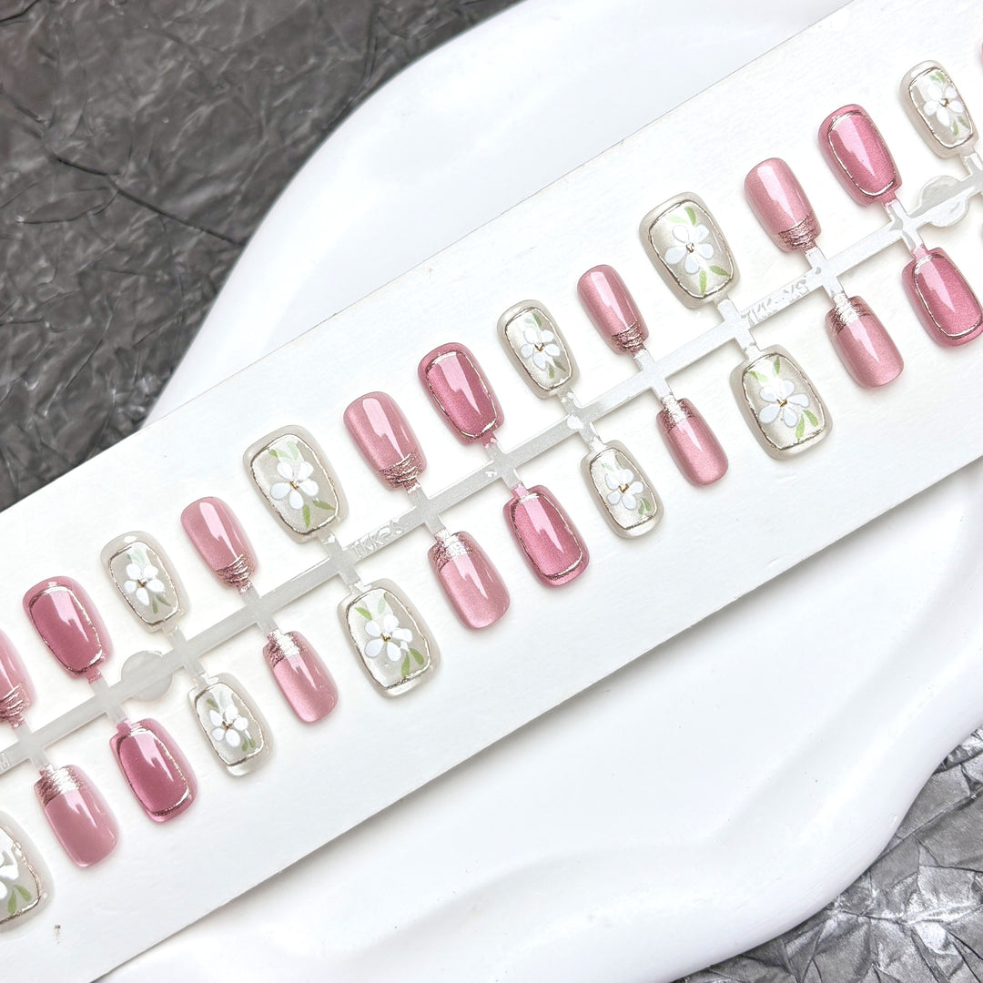 Blumenverziertes Press-On Nagelset