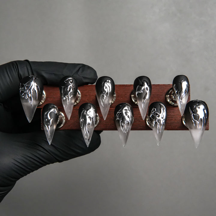 Künstlerisches Stilett-Press-On-Nagelset mit einzigartigem gotischem Design