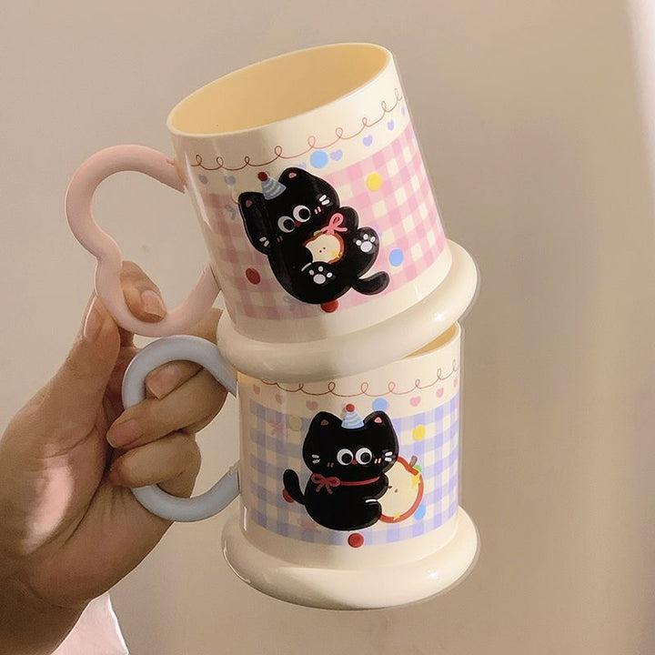 Keramiktasse mit Verspieltem Katzenmotiv Karnz