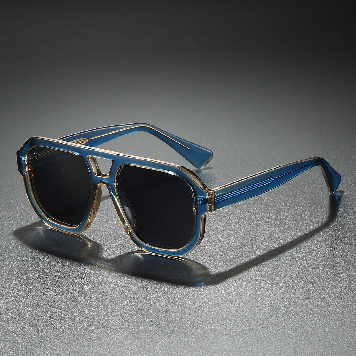 Damen Sonnenbrille im modernen urbanen Design mit breitem Rand Karnz