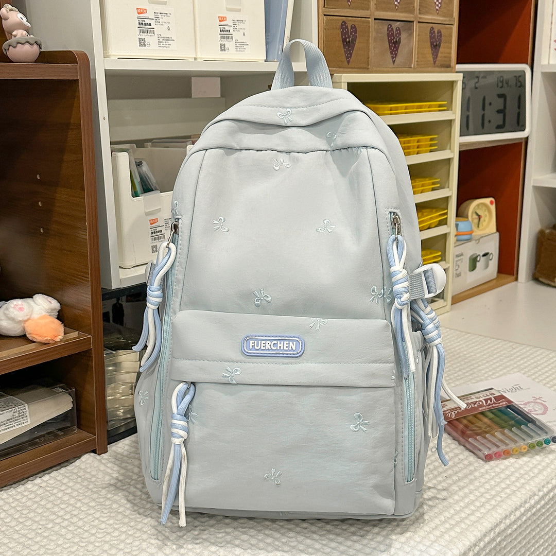 Stylischer Multi-Taschen Rucksack mit pelzigem Schlüsselanhänger Karnz
