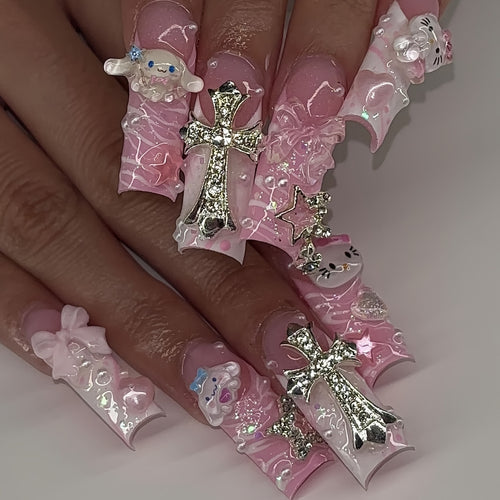 Kunstnagelset mit verspieltem 3D-Design Karnz
