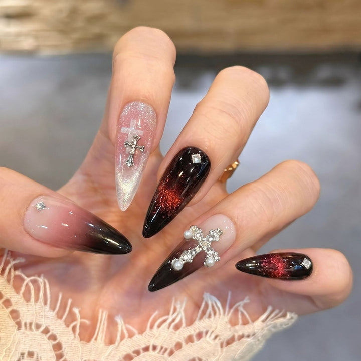 Dekorative Nagelkunst Karnz