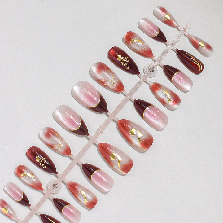 Künstlerisches Press-On Nagelset mit einzigartigen Designs Karnz