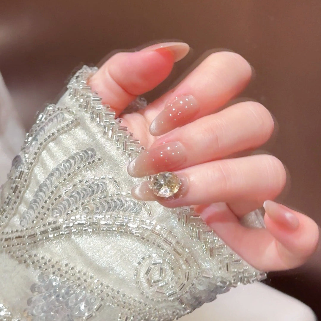 Elegante mit Kristallen verzierte Press-On-Nagelset Karnz