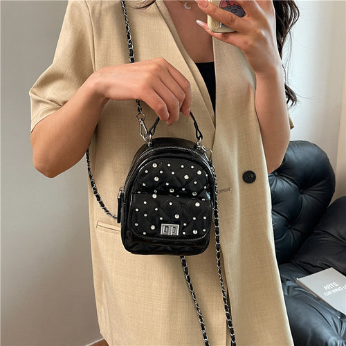 Quilted Mini-Rucksack mit Strass-Akzenten Karnz