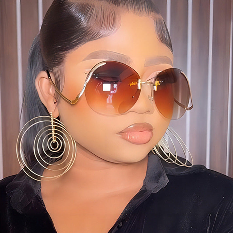 Damen luxuriöse Oversized-Sonnenbrille mit innovativem Rahmen und UV-Schutz Karnz