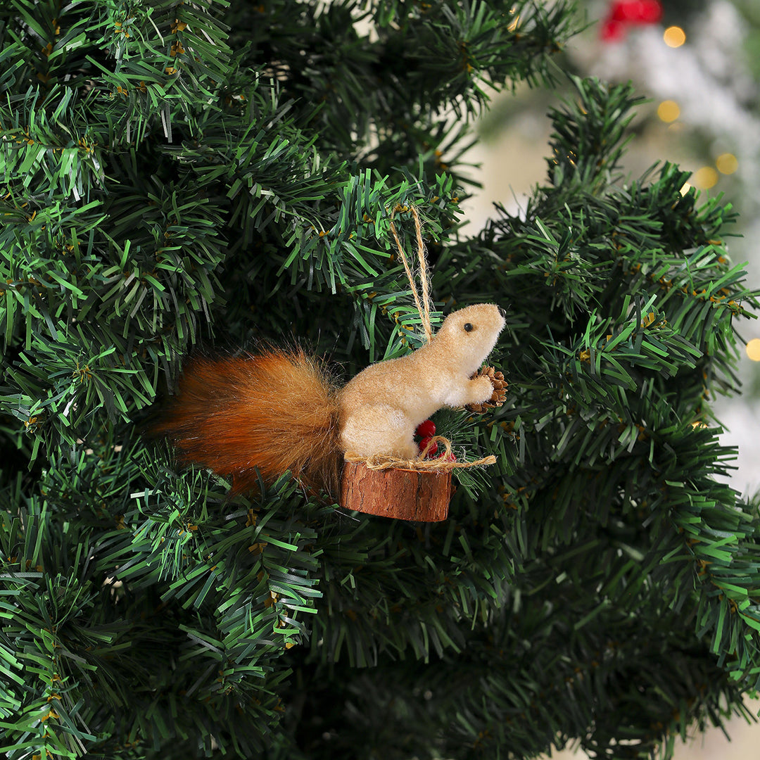 Dekorativer Weihnachts-Eichhörnchen-Ornament-Karnz