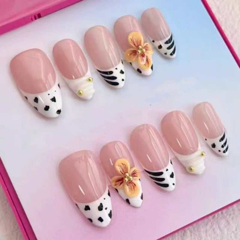 Künstlerisches Floral- und Stern-Applikationen Press-On Nagelset Karnz