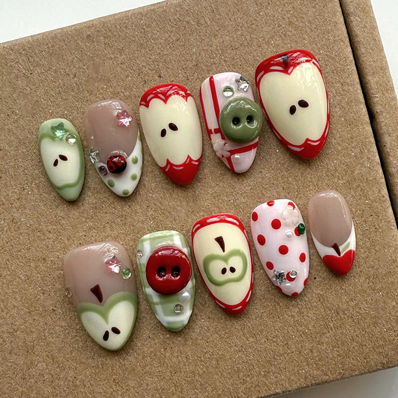 Kreatives Kunstnagelset mit festlichen Weihnachtsmotiven Karnz