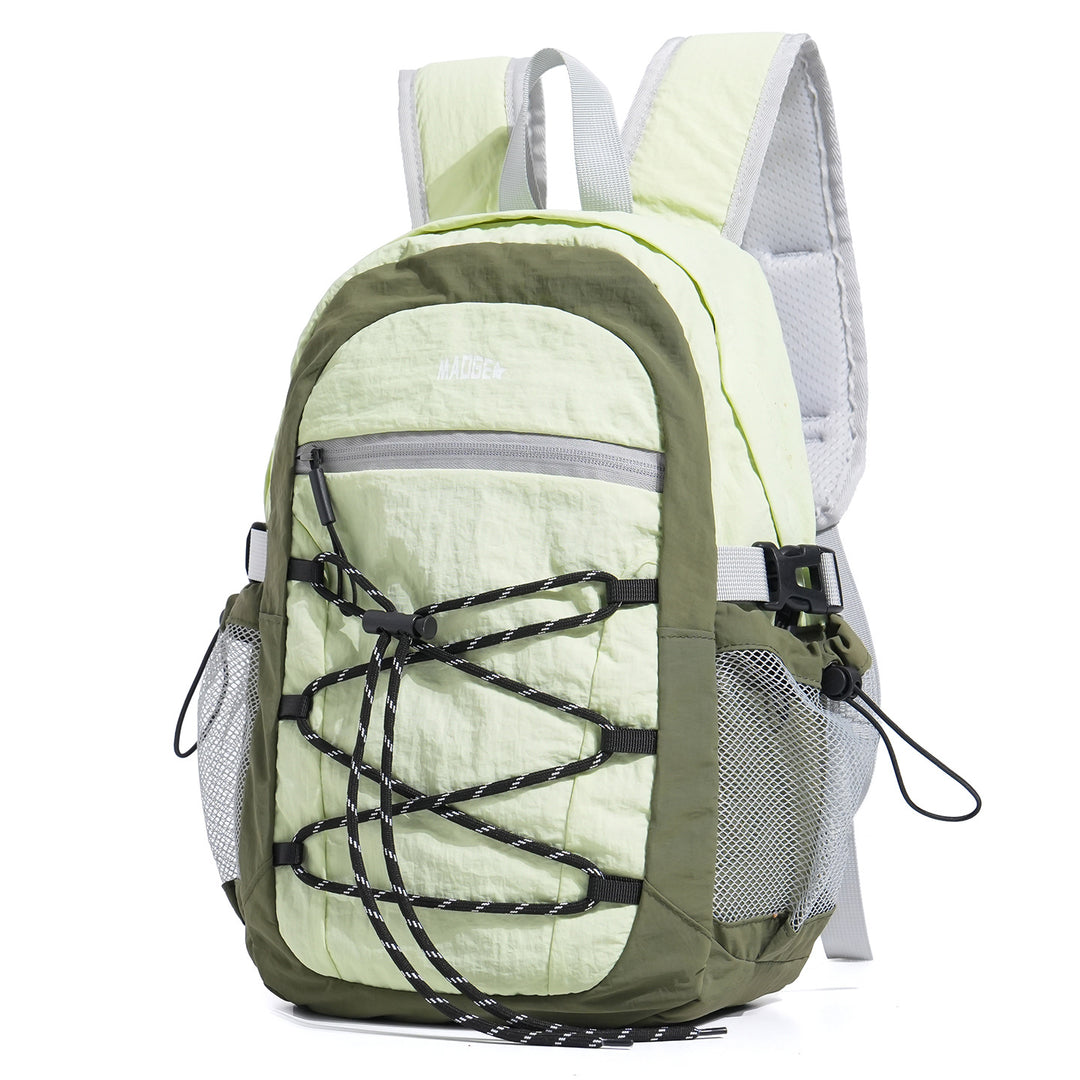 Vielseitiger abenteuerbereiter Rucksack Karnz