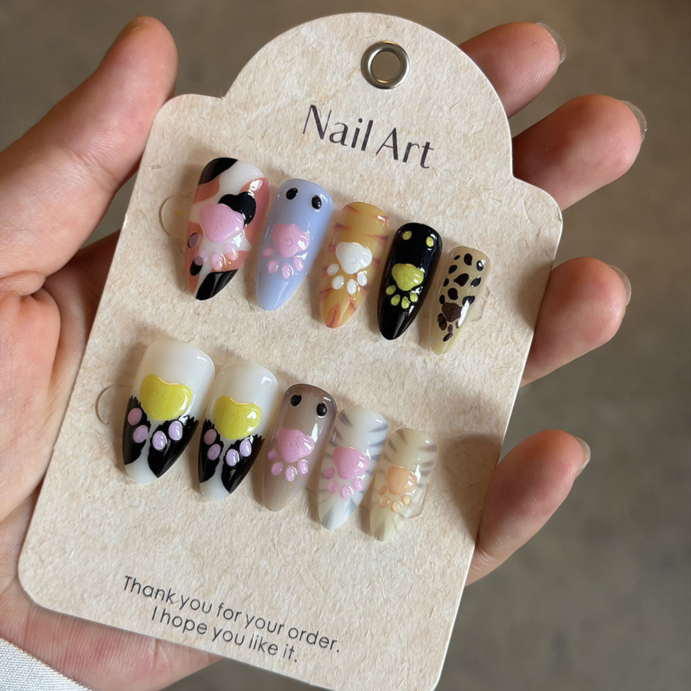 Verspieltes Muster Press-On Nagelkunst Set Karnz