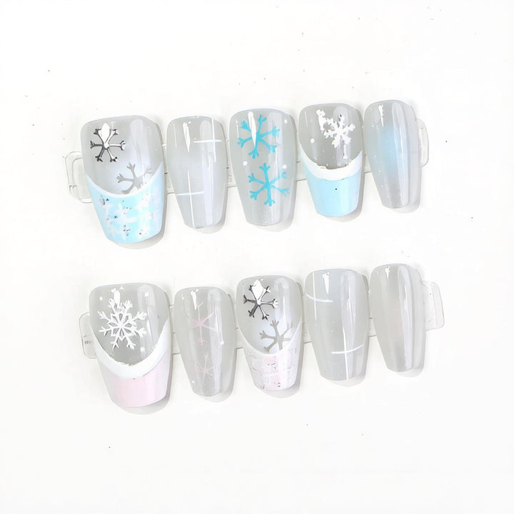 Elegantes Schneeflocken-Design Press-On-Nagelset Karnz