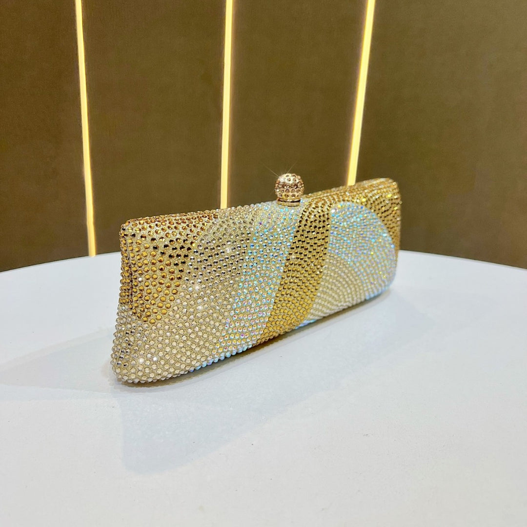 Glamouröse mit Strass besetzte Clutch