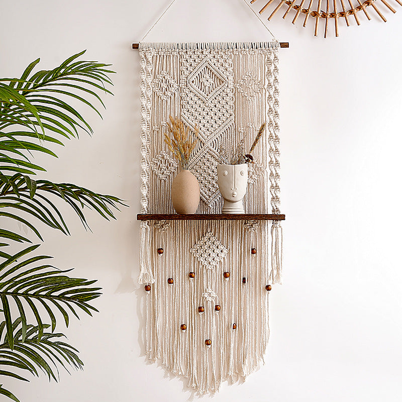 Makramee Wandbehang mit dekorativem Regal Karnz