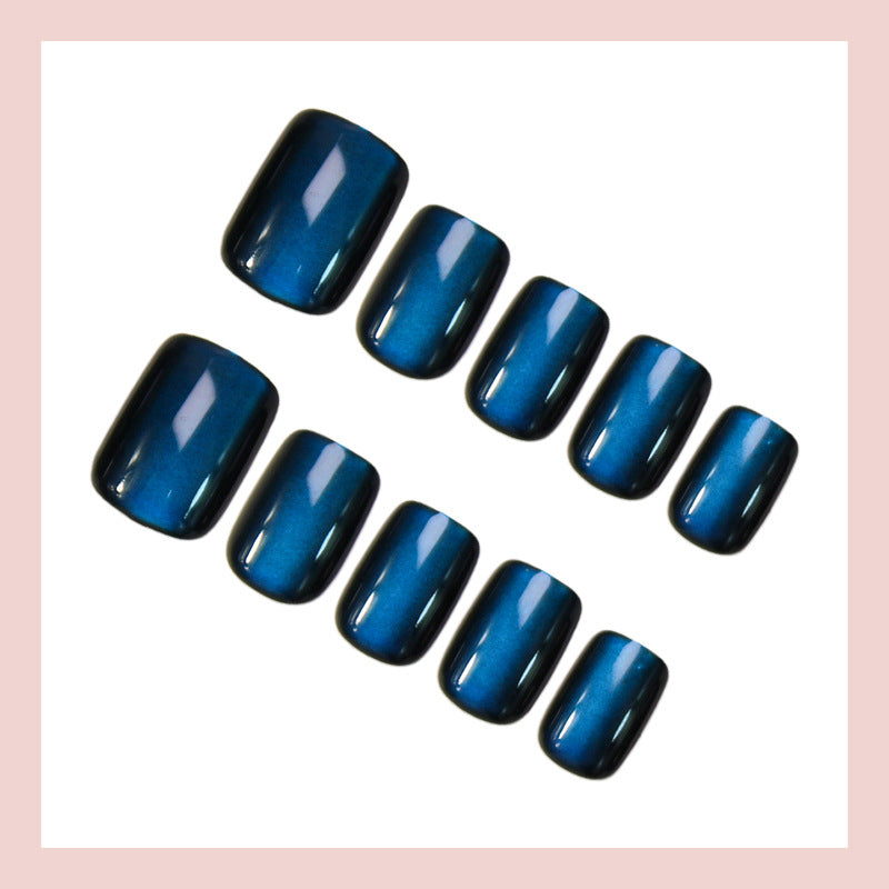 Kunstnagelset mit exklusivem Ombre-Design und schimmerndem Glanz Karnz
