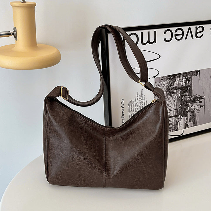 Schlichte lässige Schultertasche