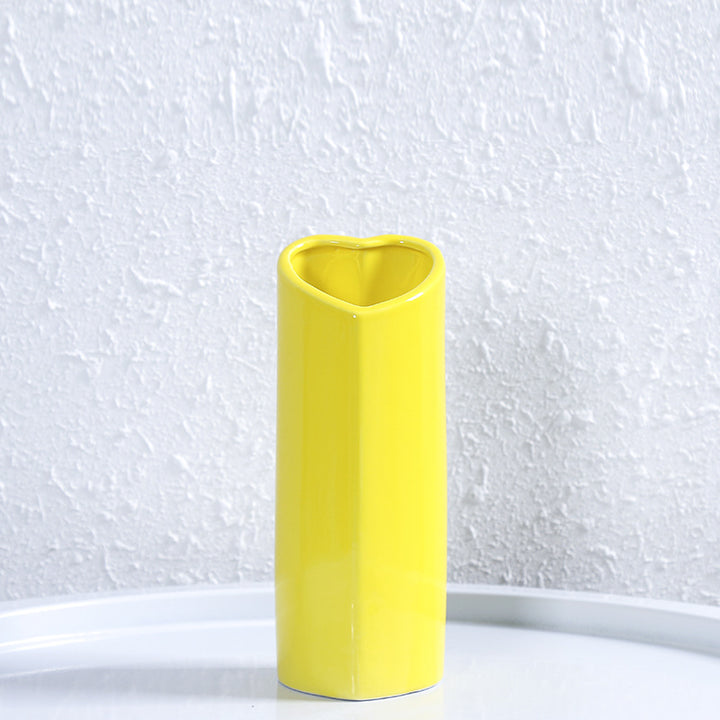 Herzförmige elegante Keramikvase Karnz