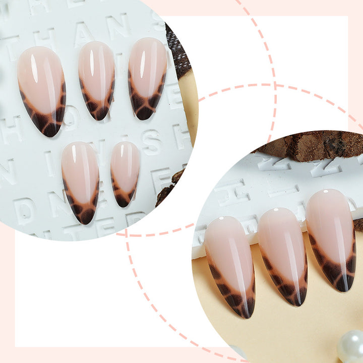 Stylisches Acryl French Tip Press-On Nagel Set Karnz