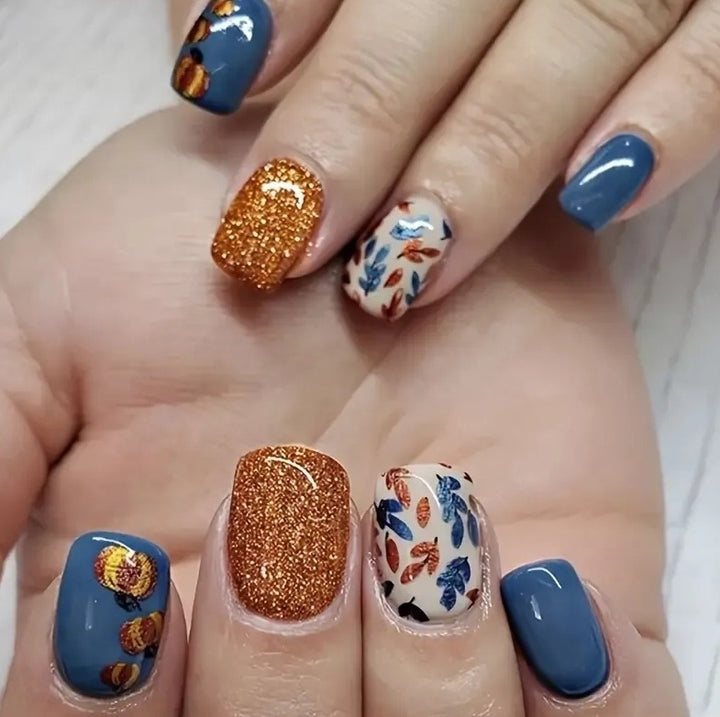 Künstlerische saisonale Nagelerweiterungen Karnz