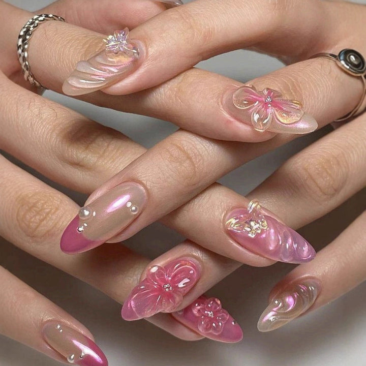 Elegante Kunstnägel mit Botanischen Designs Karnz