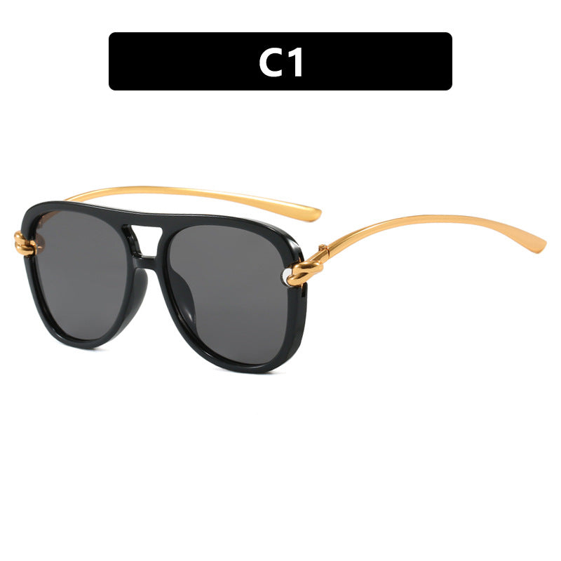 Damen sportliche Sonnenbrille mit breitem Kunststoffrahmen und UV-Schutz Karnz