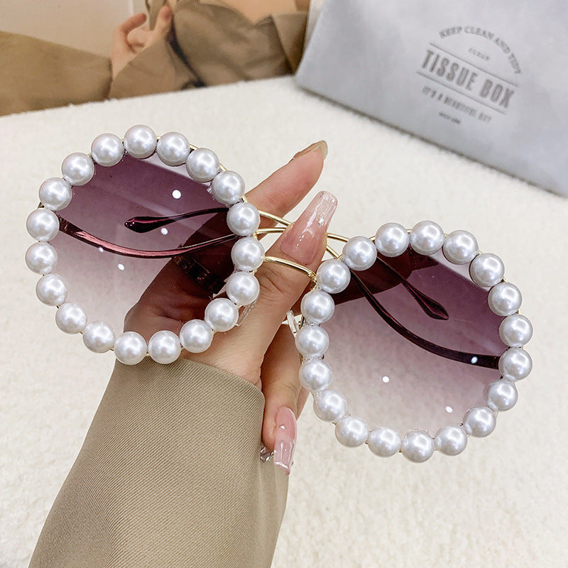 Damen große Sonnenbrille mit perlverziertem Rahmen Karnz