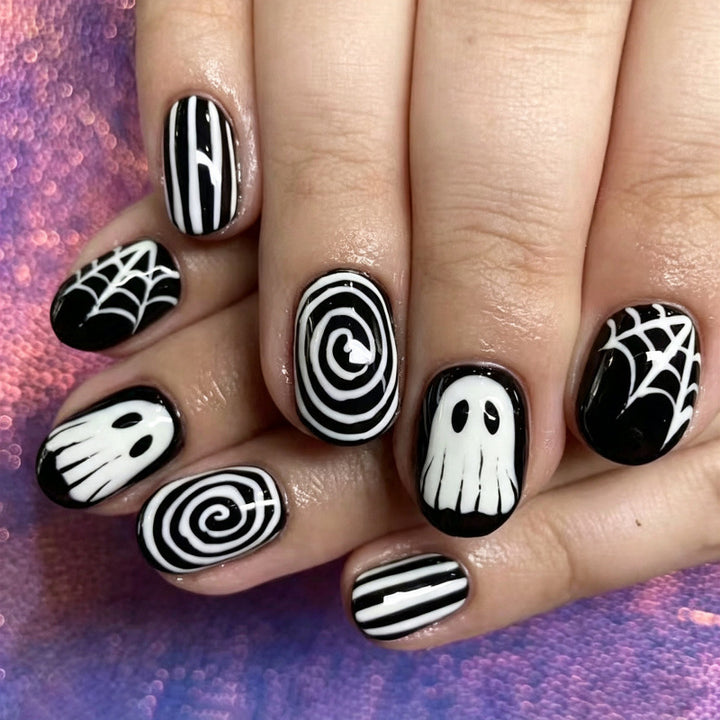 Gespenstische Halloween-Themen Press-On Nagelkunst