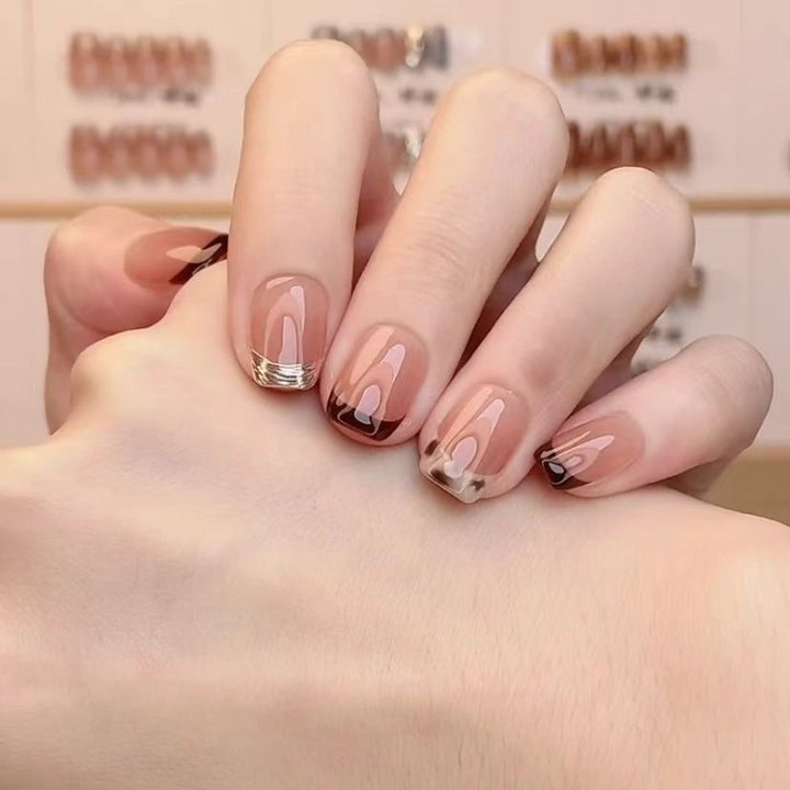 Premium Künstlerische Nagelverlängerungen mit Eleganten Tips