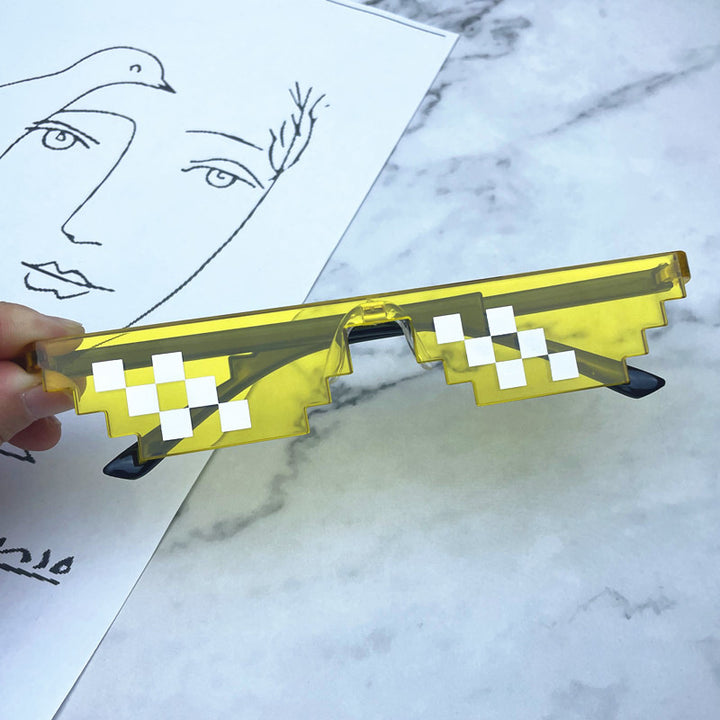 Geometric Pixelated Frame Sonnenbrille Karnz