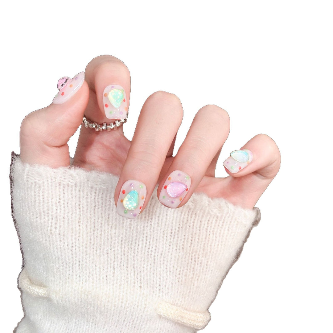 Dekorative Nagelkunst