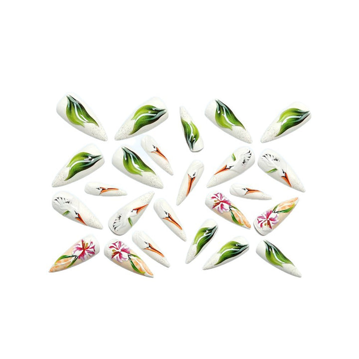 Kunstvolle 3D Nagelspitzen mit Blumenmuster Karnz