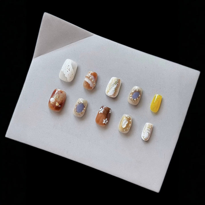 Künstlerisches dekoratives Press-On-Nagelset