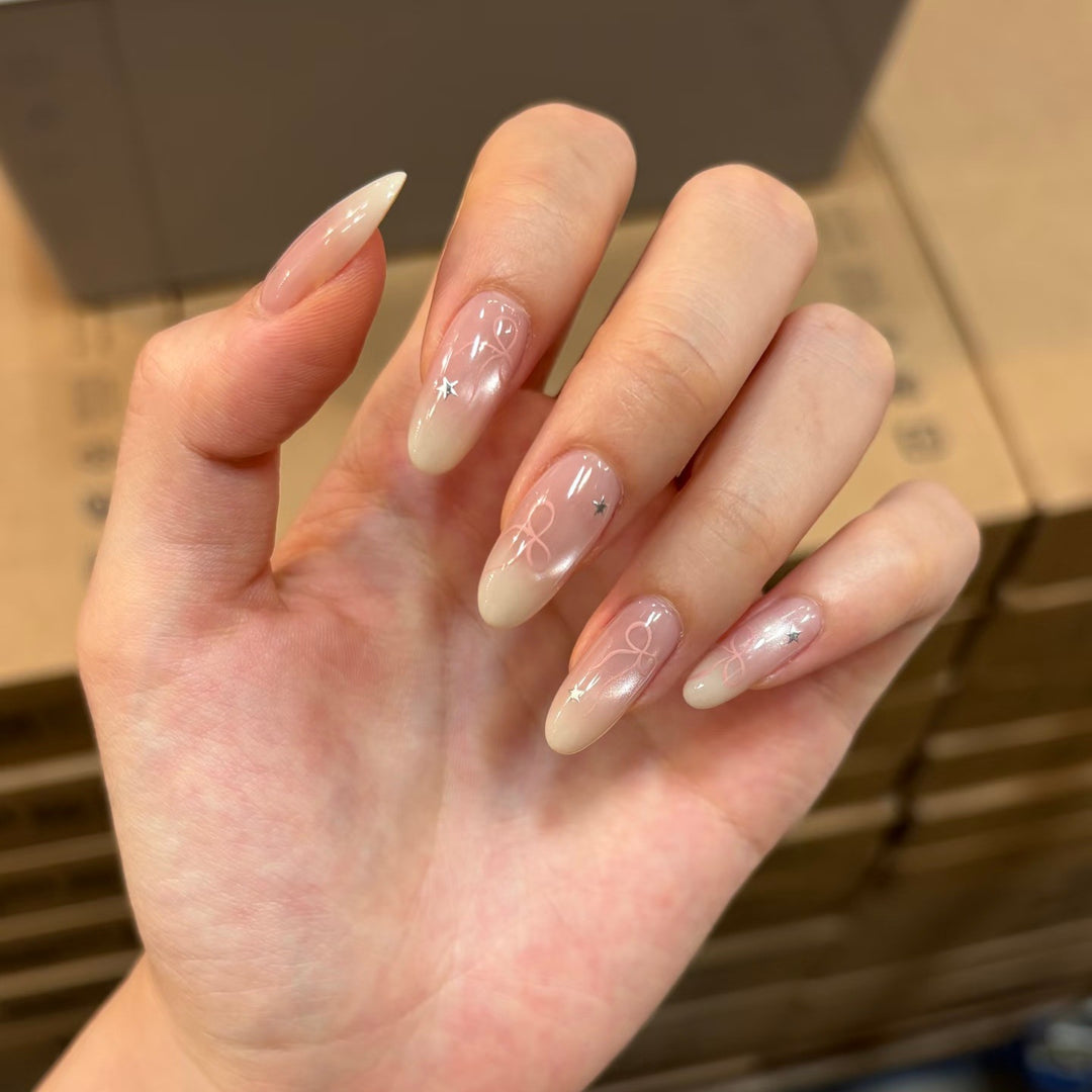 Themen Press-On Nagelkunstset mit Hello Kitty Designs Karnz