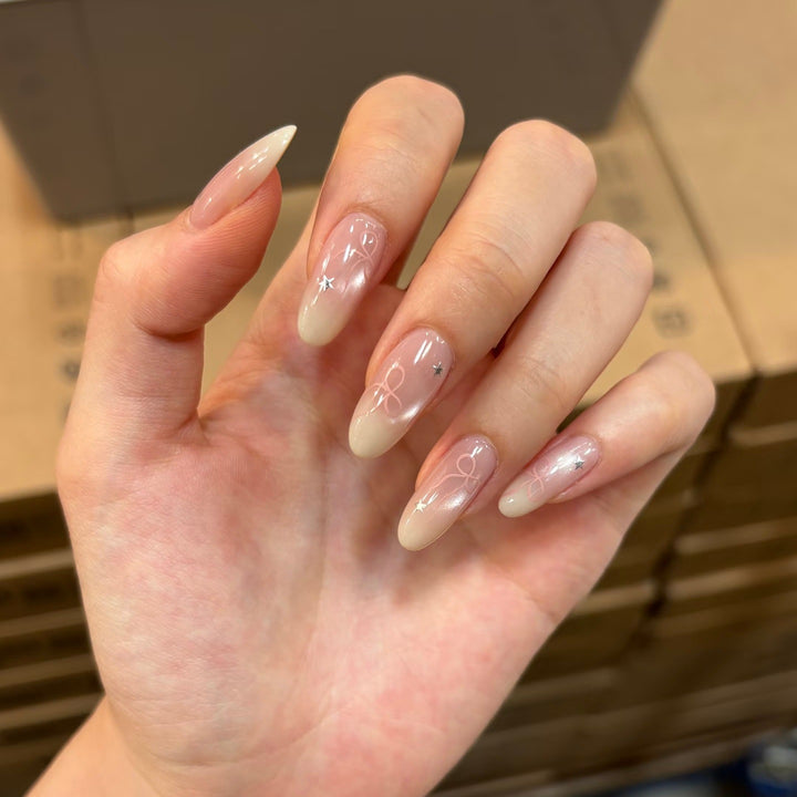 Themen Press-On Nagelkunstset mit Hello Kitty Designs Karnz