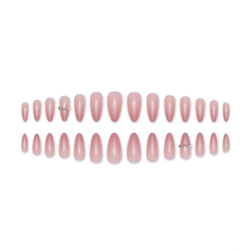 Elegantes Stiletto Press-On Nagelset Karnz