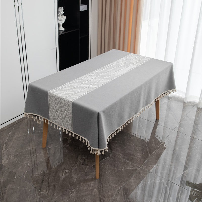 Elegante gewebte Tischdecke mit Quastenfransen