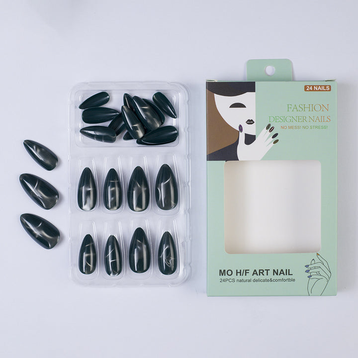 Kunstnägel mit elegantem Spitzendesign Karnz