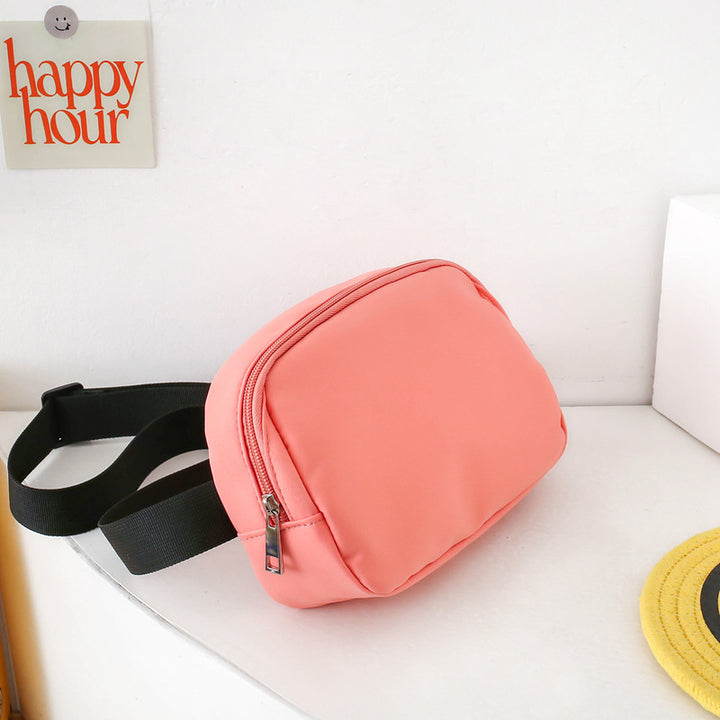 Modische Gürteltasche In Minimalistischer Form Karnz